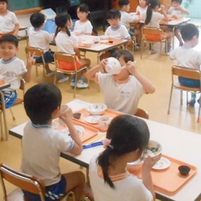 田上幼稚園 給食風景